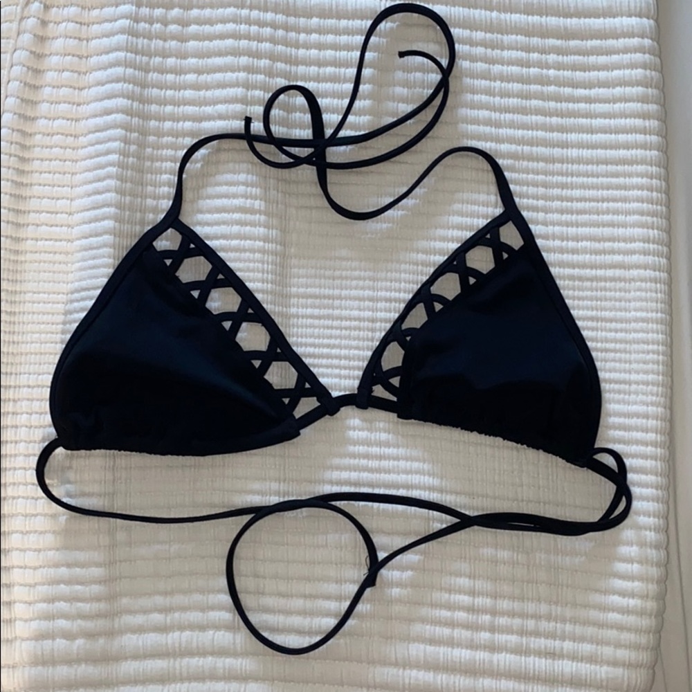 Black bikini top